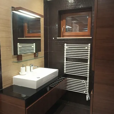 Una Apartman